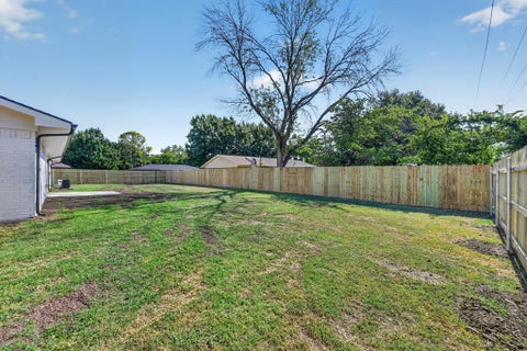 Tiny photo for 900 S 3rd Street, Sanger, TX 76266 (MLS # 21341216)