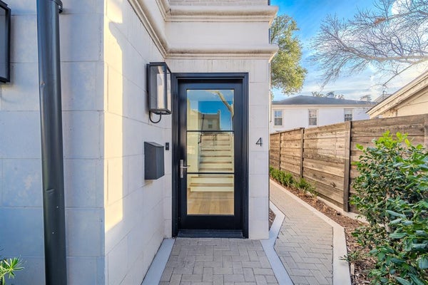 4112 DRUID LN APT 4, DALLAS, TX 75205 - Image 2aabf288acc80a6f7bb94e5bdbfc7cb8/1257523025