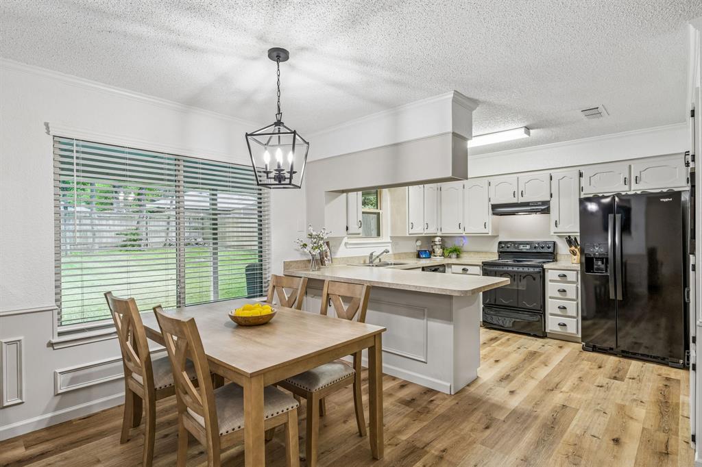 232 NE Shady Oaks Drive