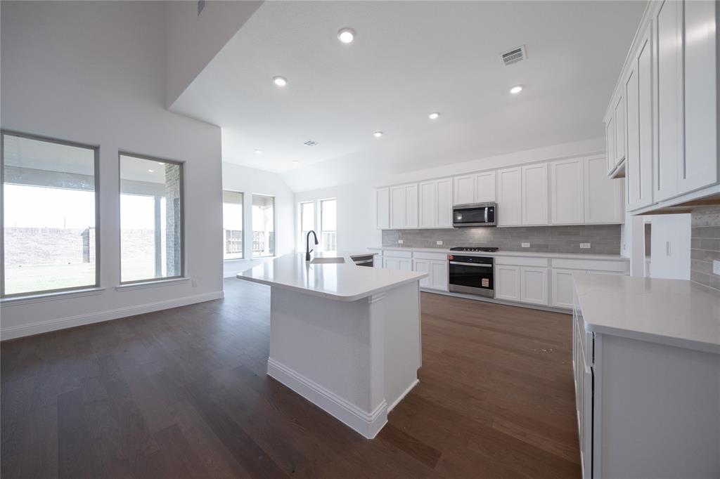 2837 Spring Valley Way