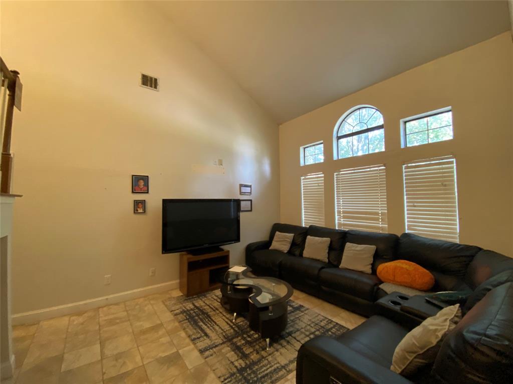 Flower Hill 04 - Residential