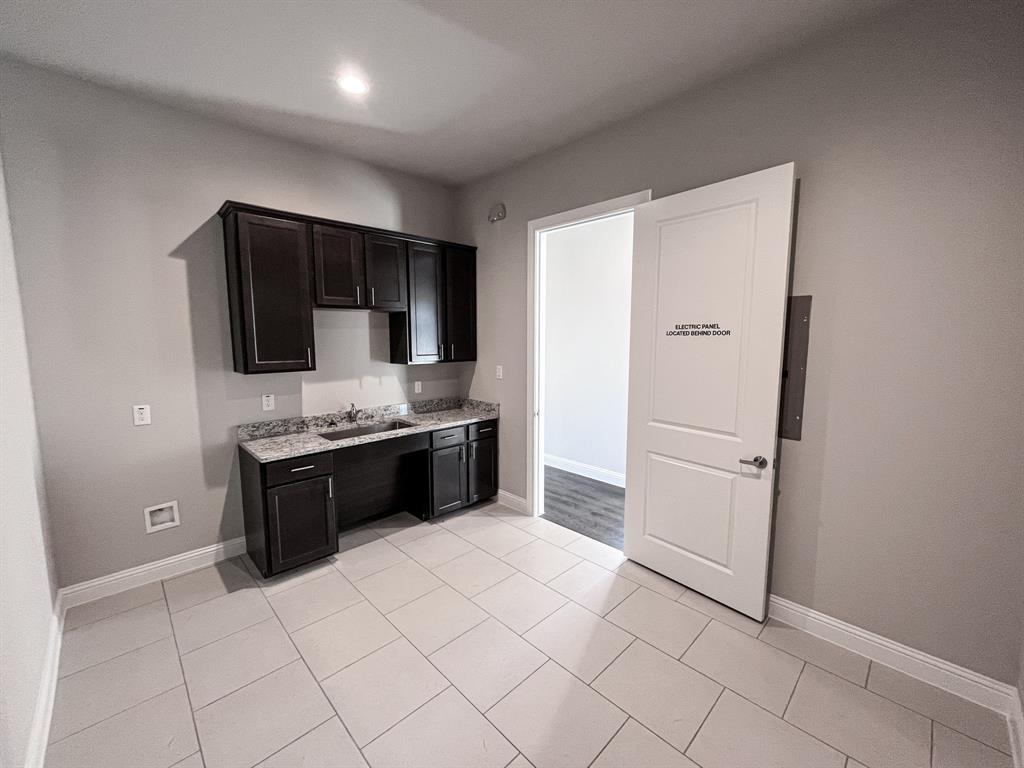 Auburn Hills - Commercial Lease