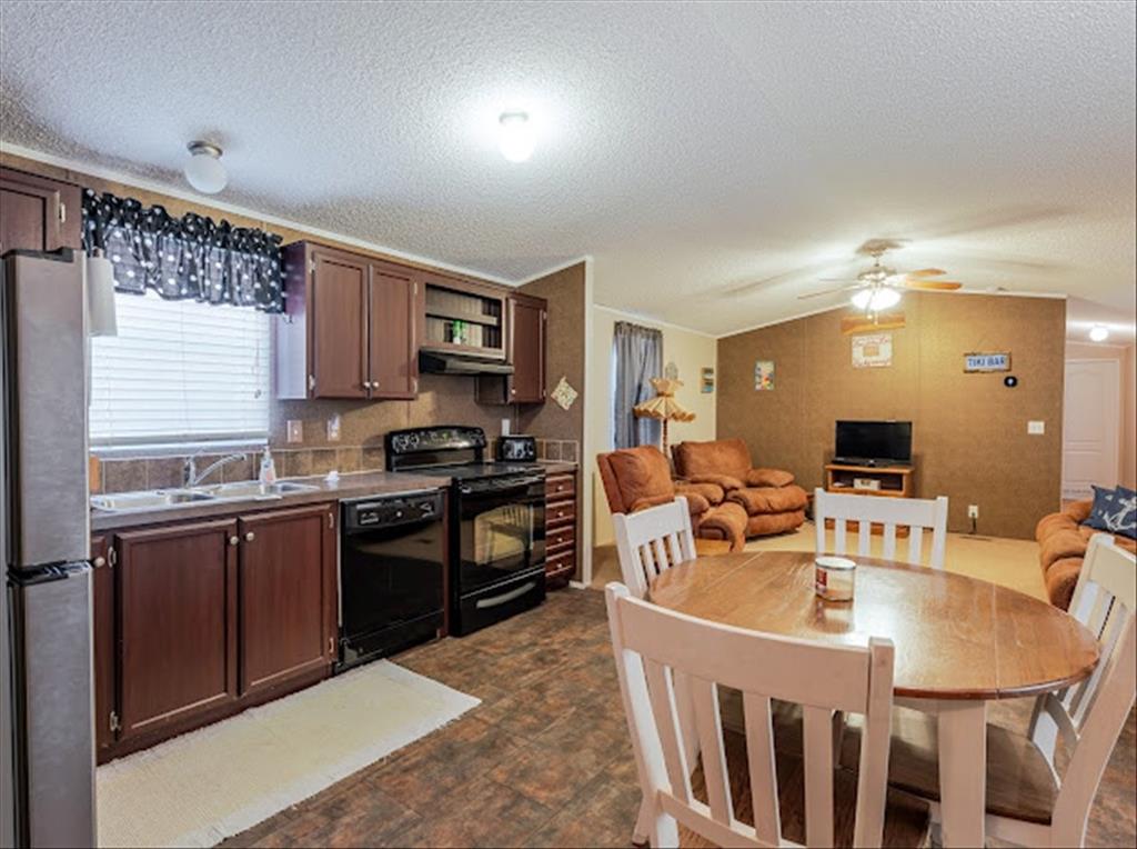 1351 Willow Beach Road 29