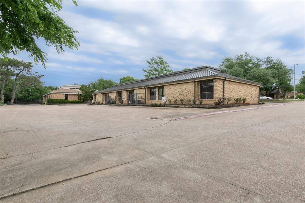 736 N Fielder Road