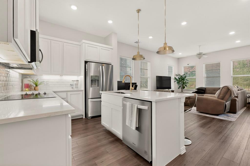 7539 Edgeware Road