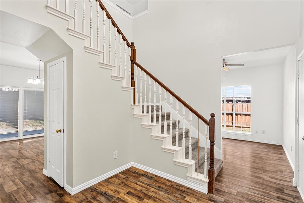1008 Hyde Park Drive