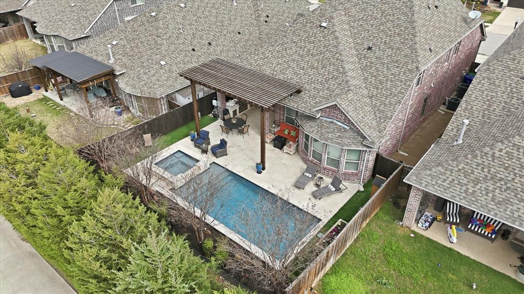 2352 Stallion Street