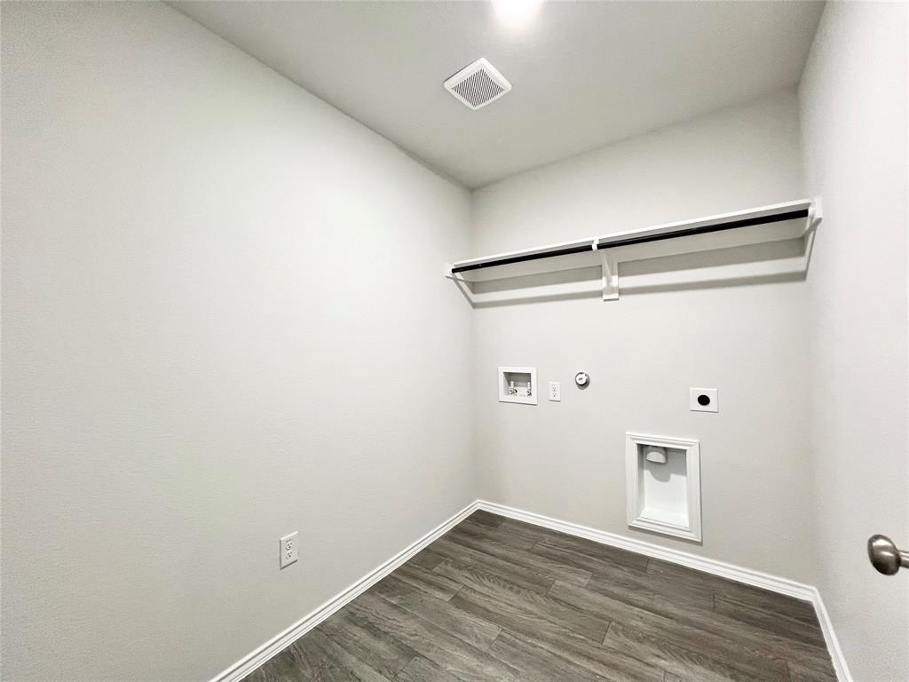 Treaty Oaks - Residential Lease