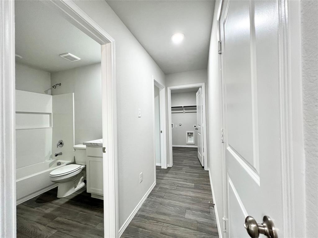 Treaty Oaks - Residential Lease