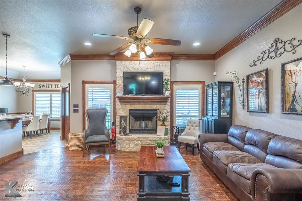 4817 Yellowstone Trail