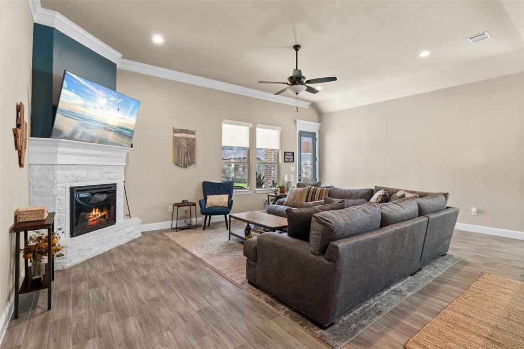 Gemstone Estates Ph Six - Residential