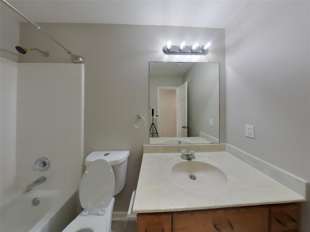 GOLDEN GATE PARK 1 - Residential Lease