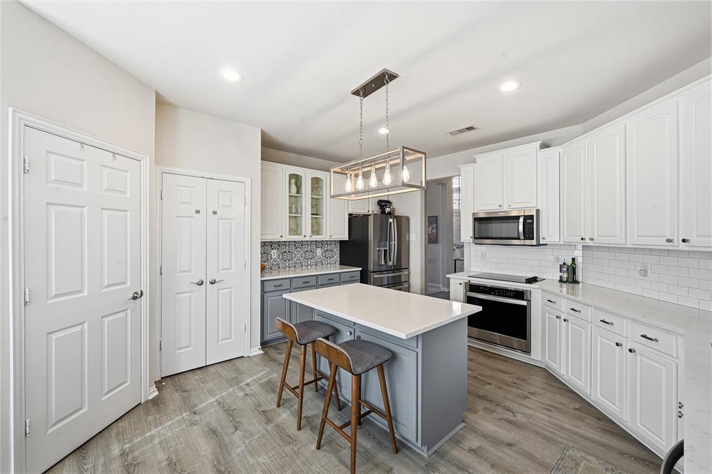 3512 Westminister Trail