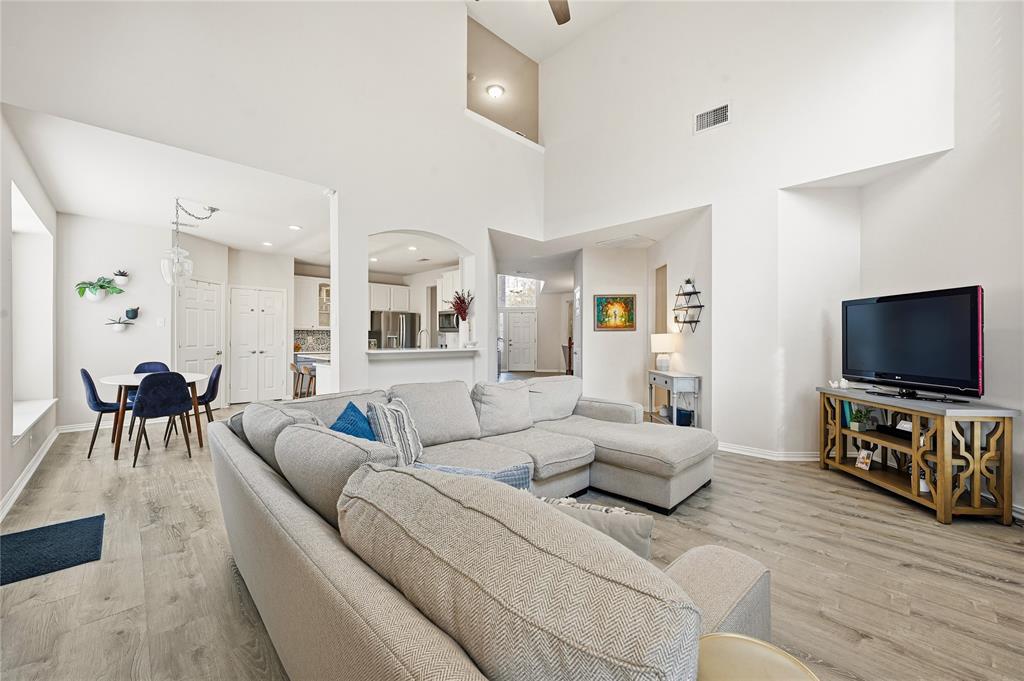 Wellington Of Flower Mound Ph - Residential