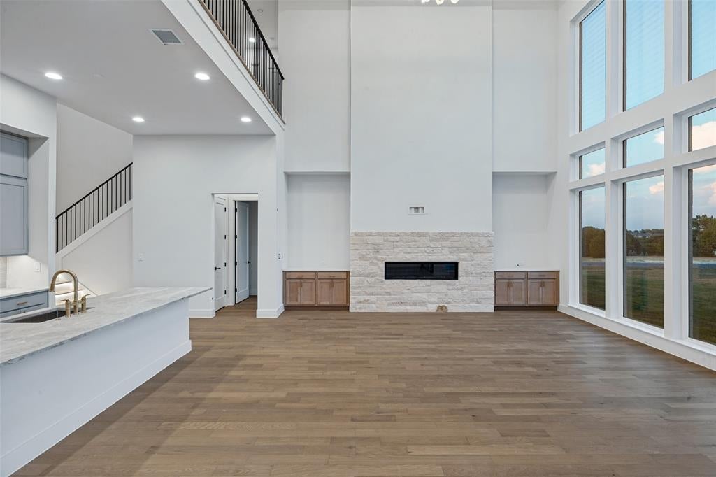 6842 Love Court