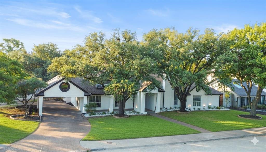 5926 Mapleshade Lane