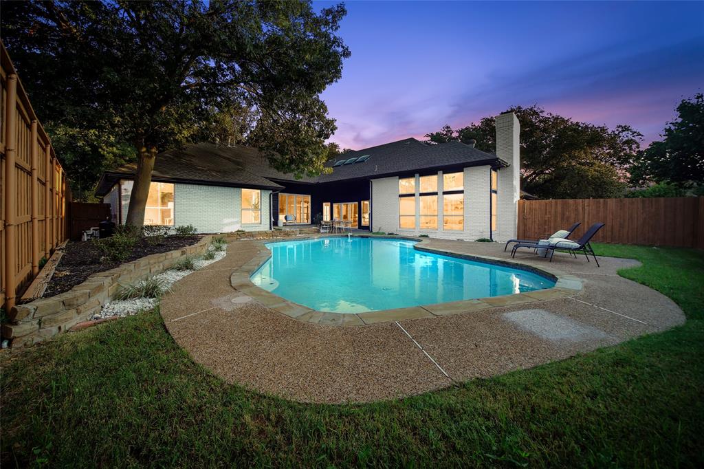 5926 Mapleshade Lane