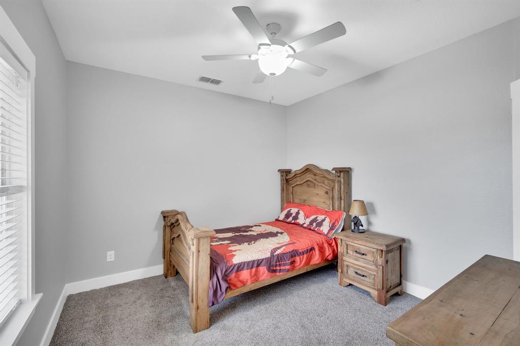 Sellers offering 15K Concessions!Experience the perfect blend of count – image 20
