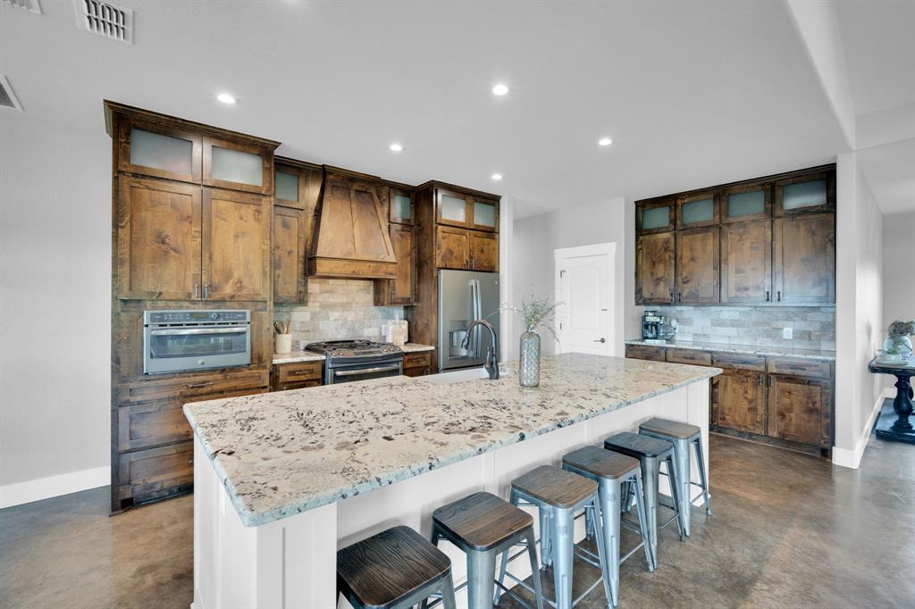 Sellers offering 15K Concessions!Experience the perfect blend of count – image 16