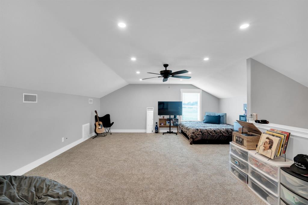 Sellers offering 15K Concessions!Experience the perfect blend of count – image 24