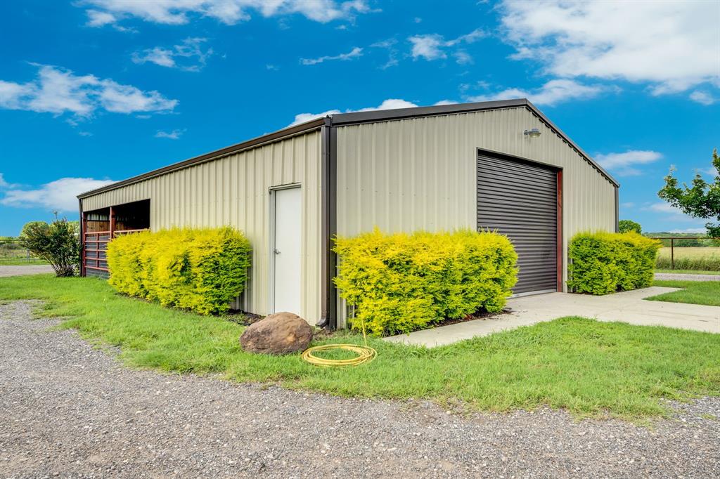 Sellers offering 15K Concessions!Experience the perfect blend of count – image 31