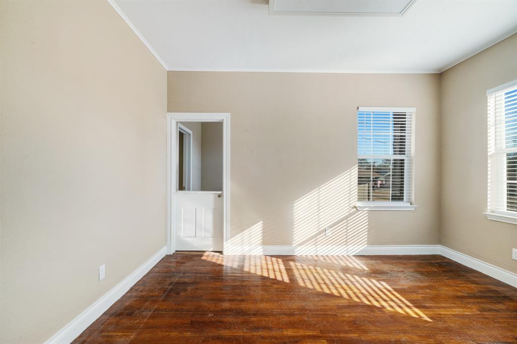 City Of Paris - Commercial Sale