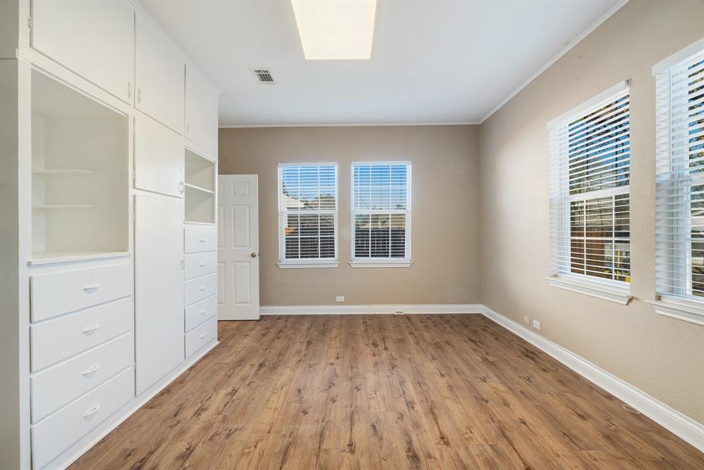 City Of Paris - Commercial Sale