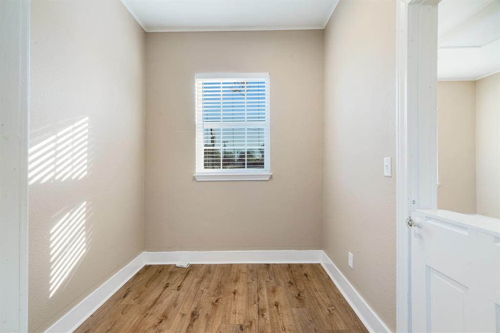 City Of Paris - Commercial Sale