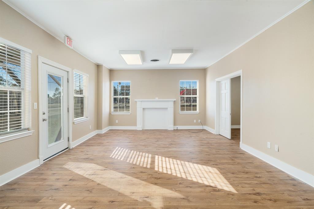 City Of Paris - Commercial Sale