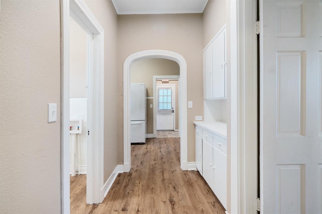 City Of Paris - Commercial Sale