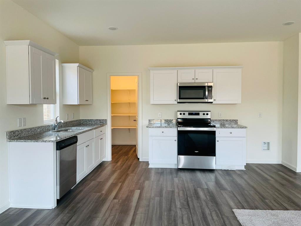 MCPHERSON VILLAGE ADDITION - Residential Lease