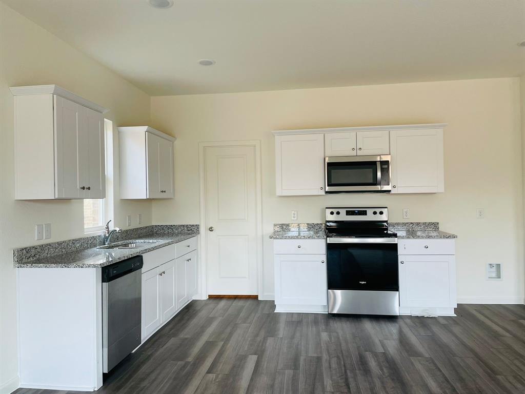 MCPHERSON VILLAGE ADDITION - Residential Lease