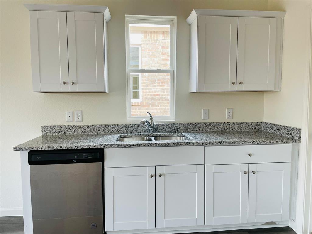 MCPHERSON VILLAGE ADDITION - Residential Lease