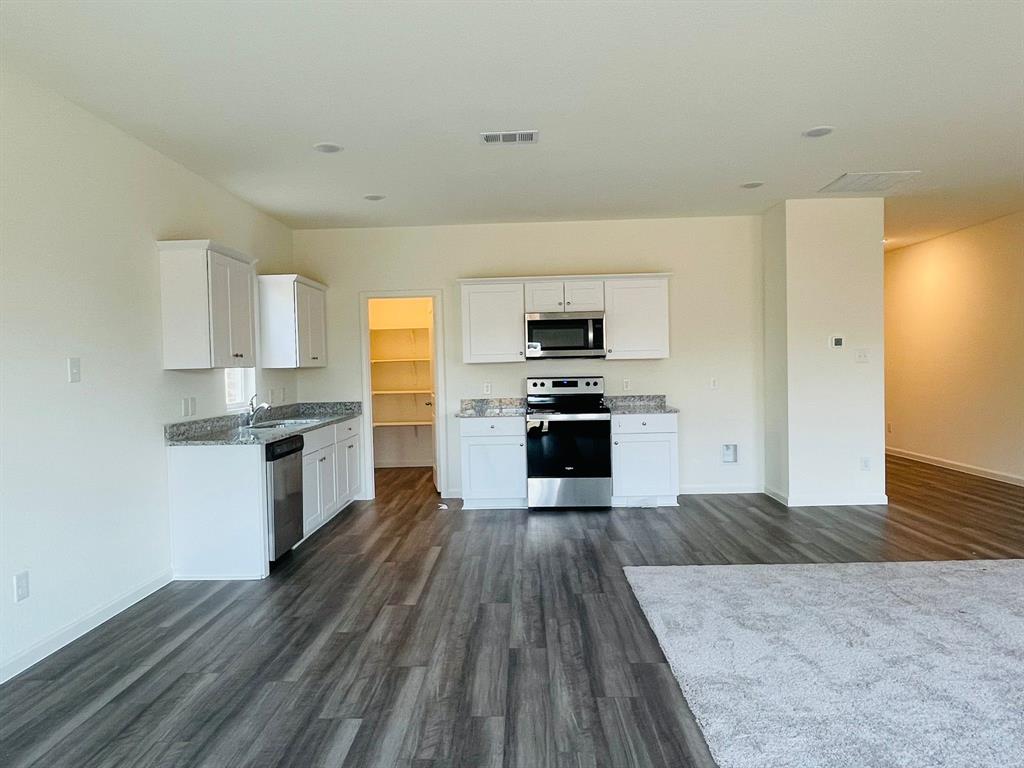 MCPHERSON VILLAGE ADDITION - Residential Lease