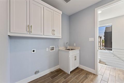 Tiny photo for 4522 Deere Street #105, Dallas, TX 75204 (MLS # 21101100)