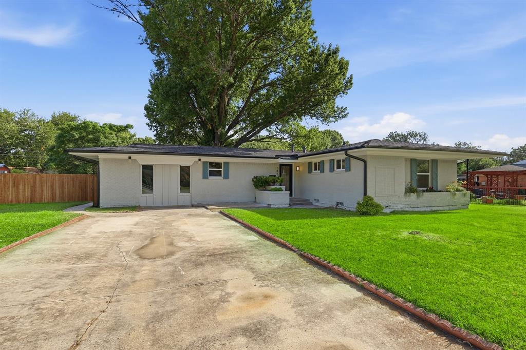 385 Crockett