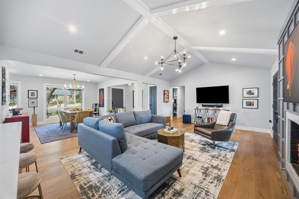 4136 Flintridge Drive