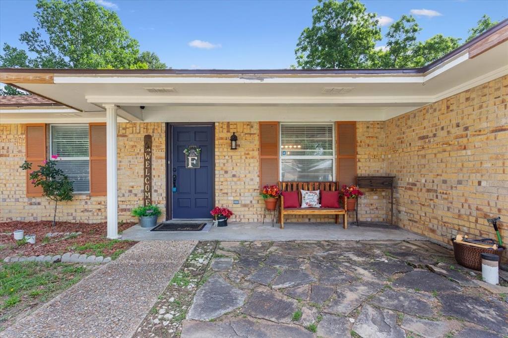 1004 Fairway Lane