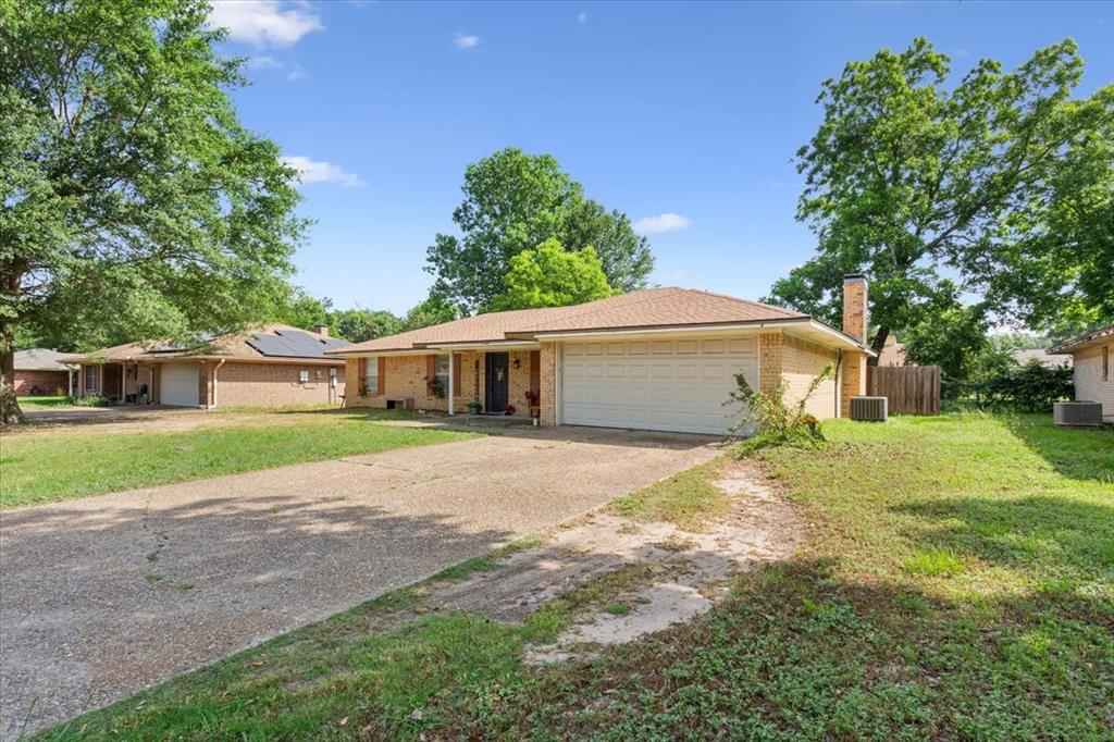 1004 Fairway Lane
