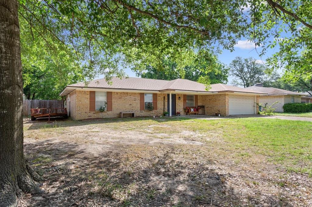 1004 Fairway Lane