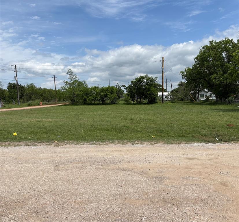 1202 Desdemona Boulevard