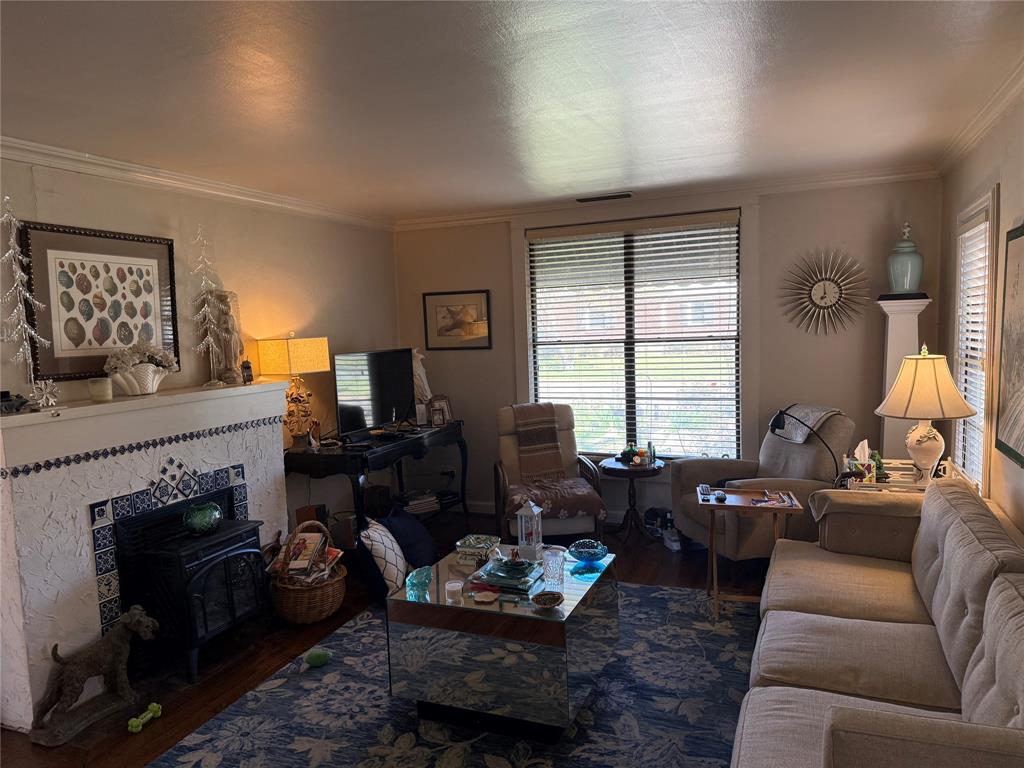 CHAMBERLAIN ARLINGTON HEIGHTS - Residential