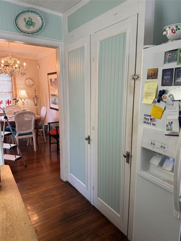 CHAMBERLAIN ARLINGTON HEIGHTS - Residential