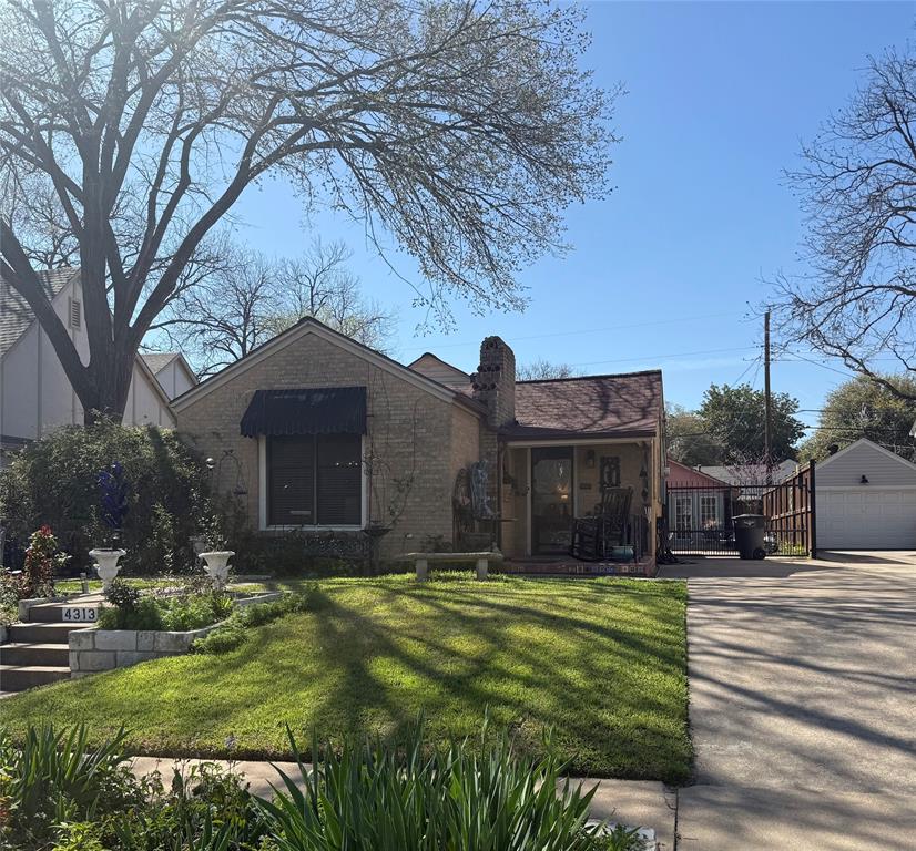 CHAMBERLAIN ARLINGTON HEIGHTS - Residential