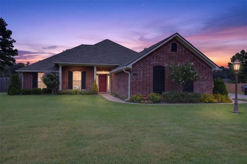 Photo of 9031 Cottage Ridge Drive, Shreveport, LA 71106 (MLS # 21367724)