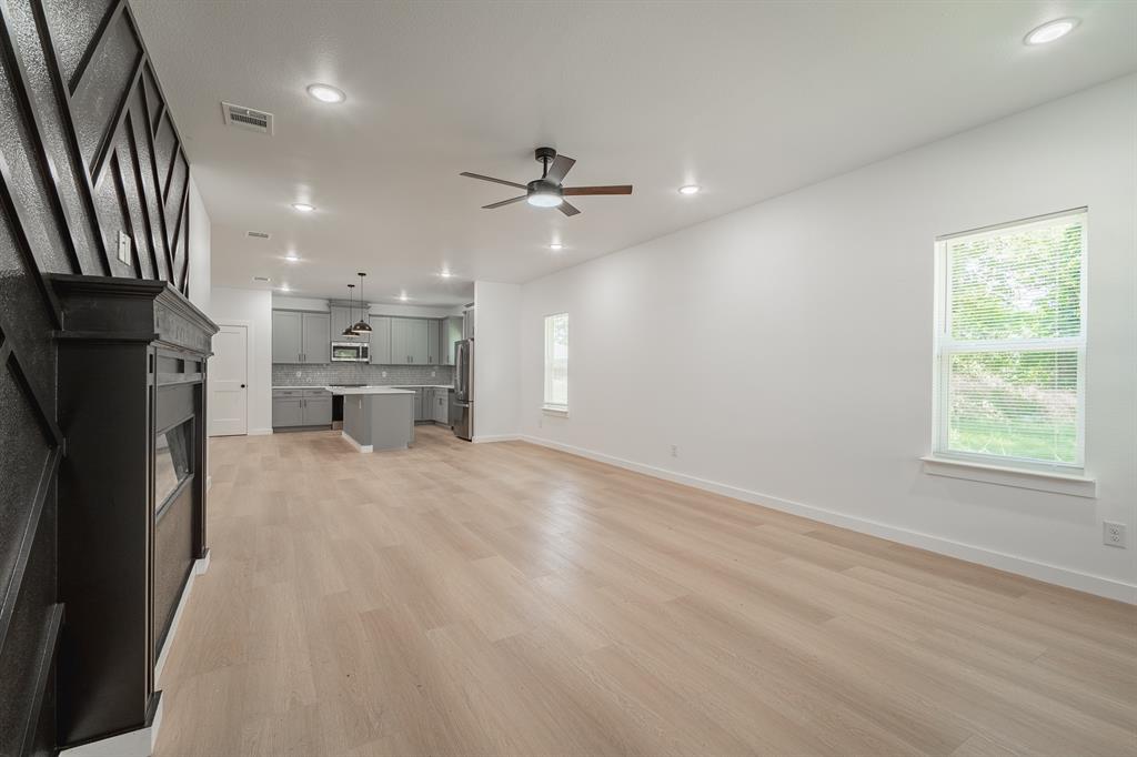 Joe A 02 Irvin - Residential Lease