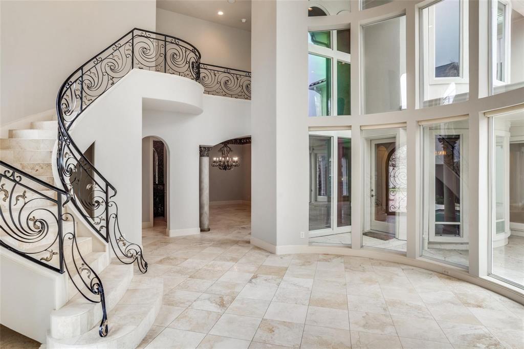 5008 Bellaire Drive
