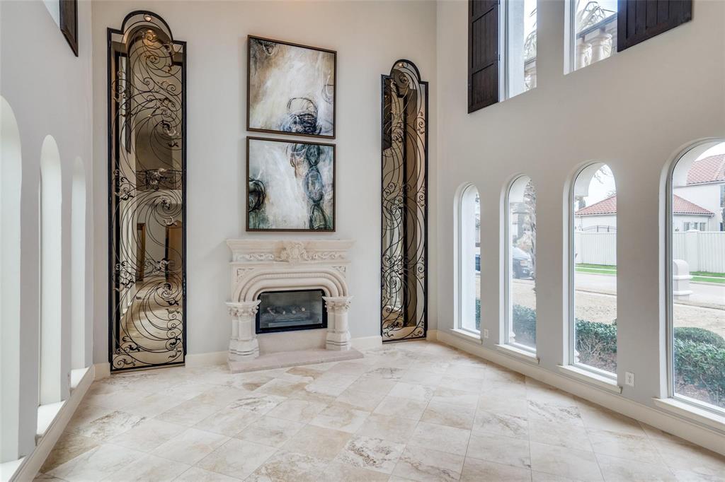 5008 Bellaire Drive