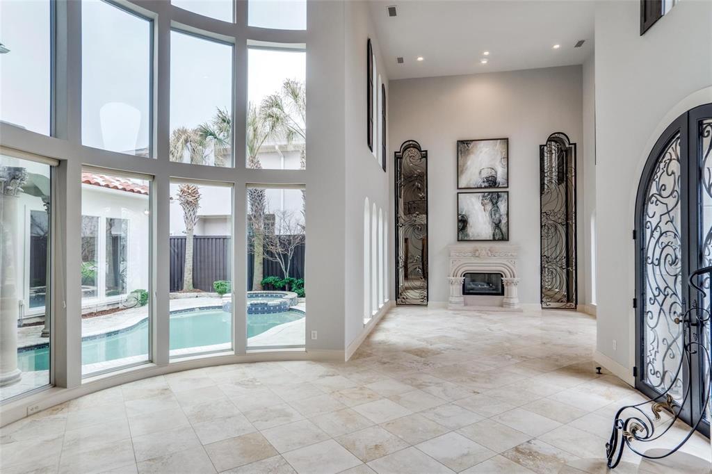 5008 Bellaire Drive