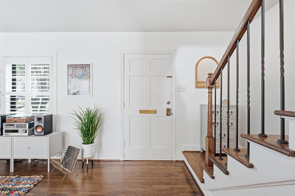 6355 Oriole Drive 6355